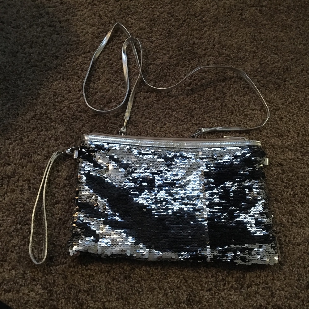 Nwot Multi Purpose Silver Flip Sequin Handbag - image 1